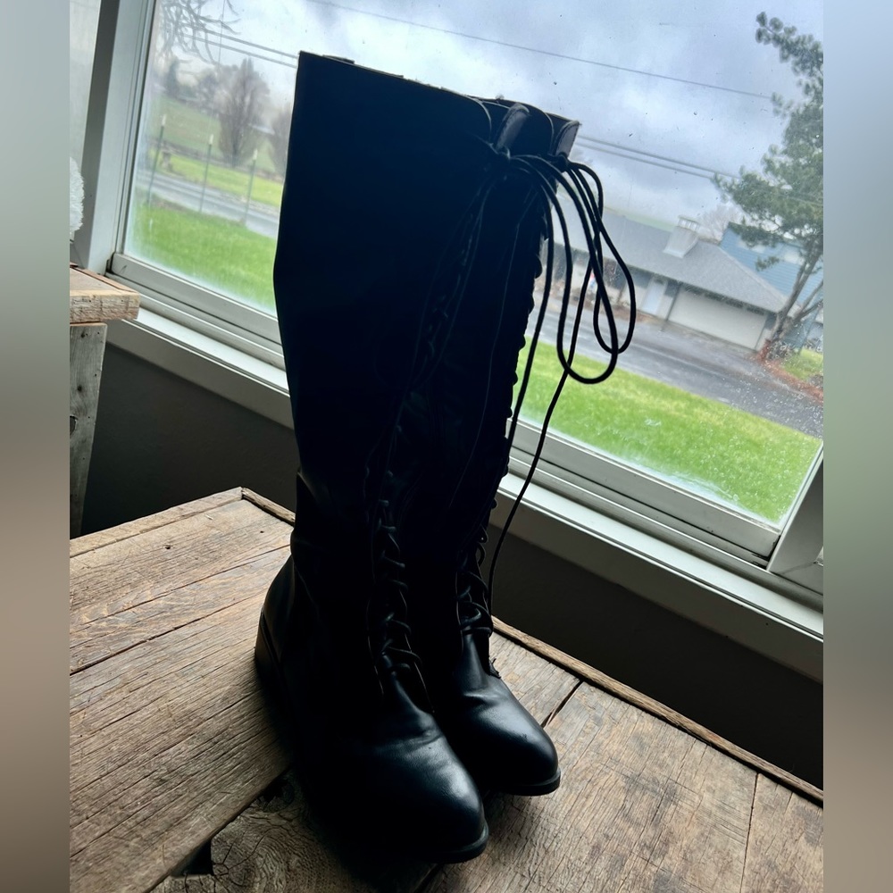 Black tall lace up (riding) leather boots-sz 7.5